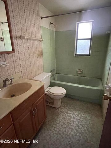 2930 LORAN Drive N, Jacksonville, FL 32216