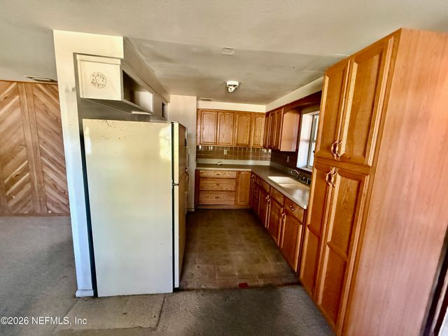 2930 LORAN Drive N, Jacksonville, FL 32216