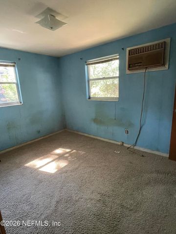 2930 LORAN Drive N, Jacksonville, FL 32216