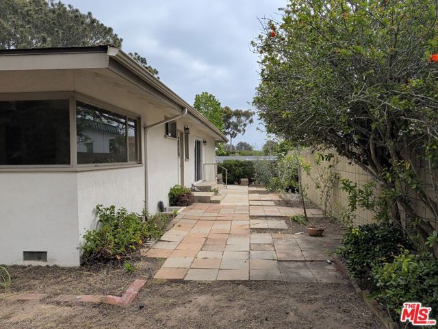 8217 Billowvista Drive, Playa Del Rey (los Angeles), CA 90293
