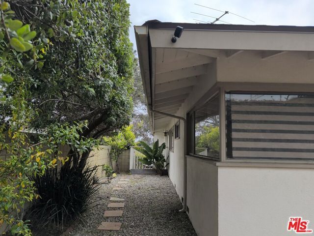 8217 Billowvista Drive, Playa Del Rey (los Angeles), CA 90293