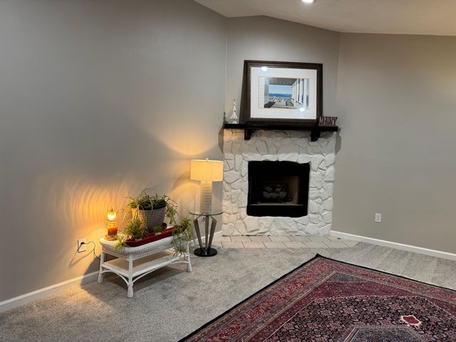 44 Strawberry Banks DR, Moneta, VA 24121