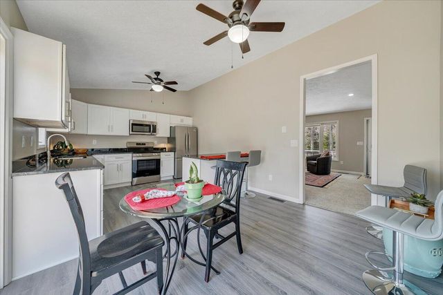 44 Strawberry Banks DR, Moneta, VA 24121