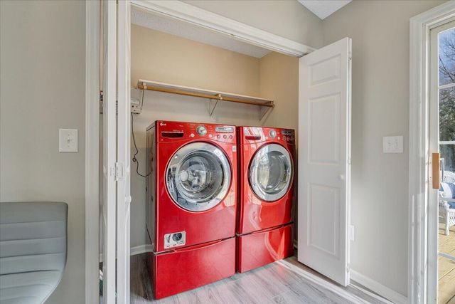 44 Strawberry Banks DR, Moneta, VA 24121