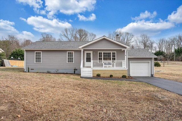 44 Strawberry Banks DR, Moneta, VA 24121