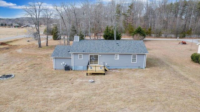 44 Strawberry Banks DR, Moneta, VA 24121