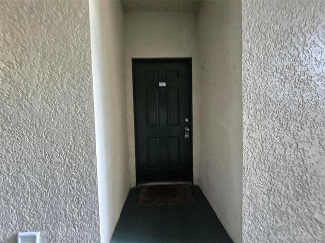 17108 CARRINGTON PARK DRIVE 707, Tampa, FL 33647