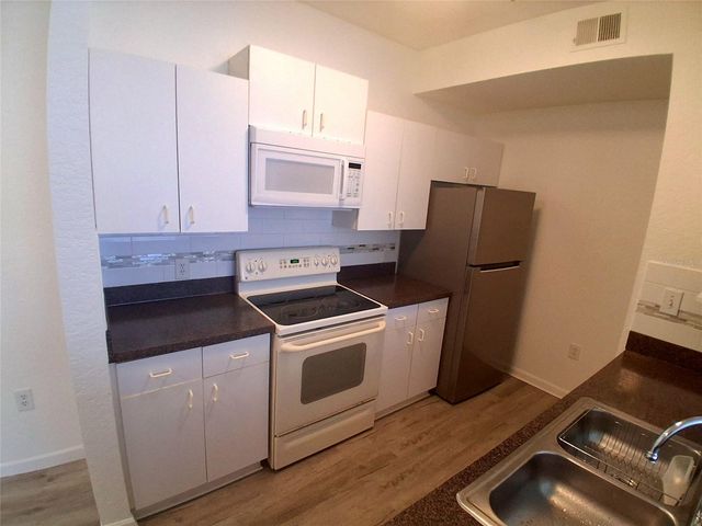 17108 CARRINGTON PARK DRIVE 707, Tampa, FL 33647