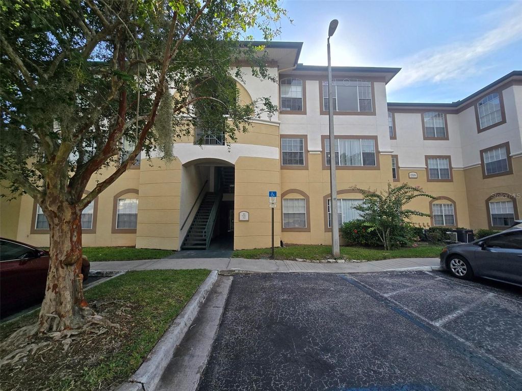 17108 CARRINGTON PARK DRIVE 707, Tampa, FL 33647