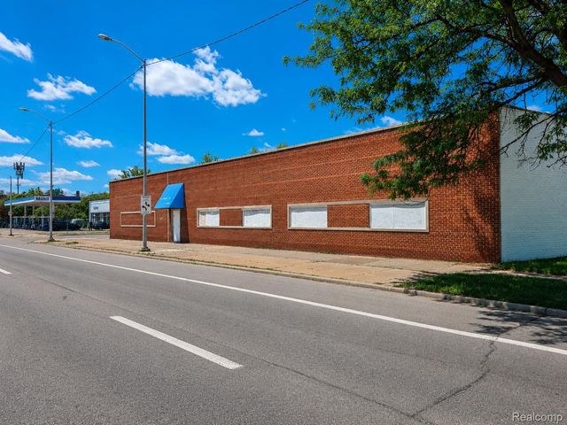 13303 Gratiot Avenue, Detroit, MI 48205