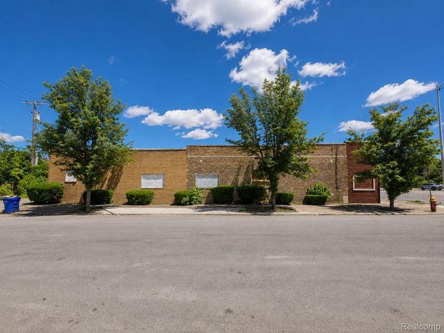 13303 Gratiot Avenue, Detroit, MI 48205