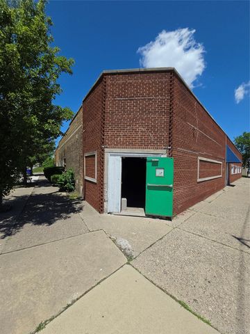 13303 Gratiot Avenue, Detroit, MI 48205