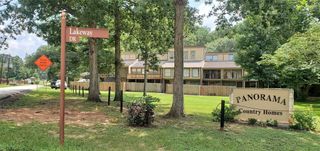 28 Lakeway Street, Conroe, TX 77304