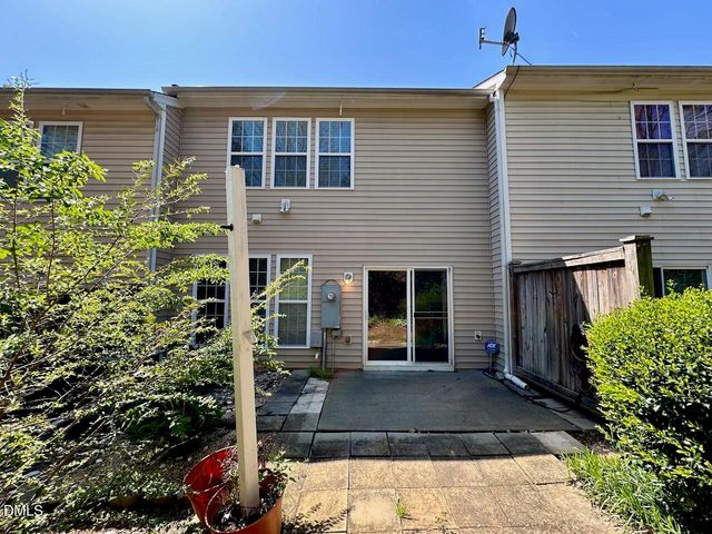 8318 Pilots View Drive, Raleigh, NC 27617