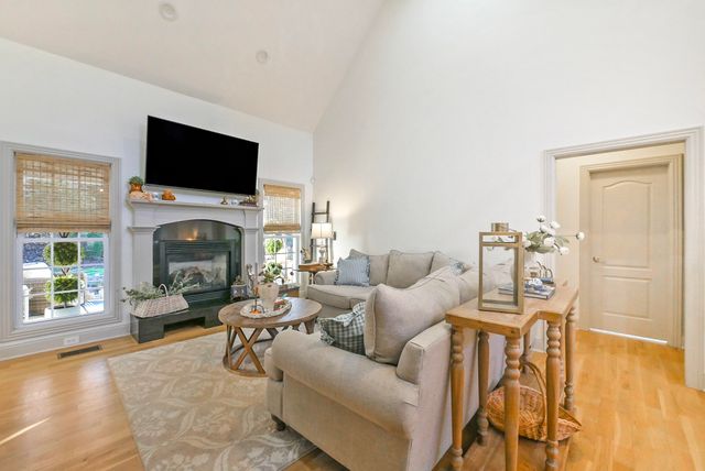 758 W 12th Street, Chickamauga, GA 30707