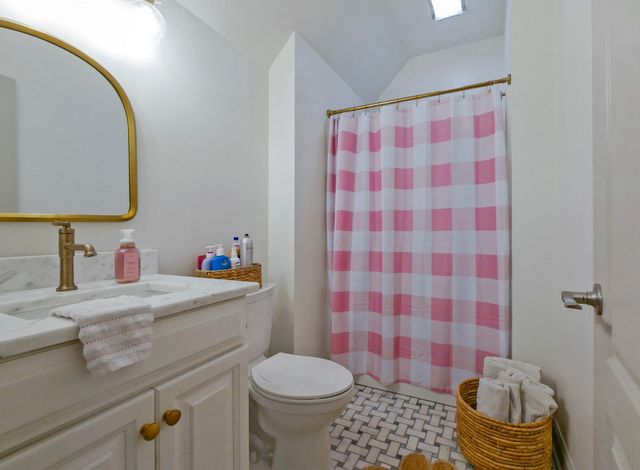 758 W 12th Street, Chickamauga, GA 30707