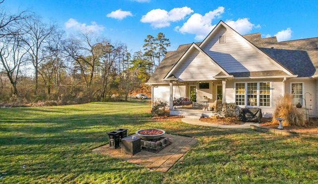 758 W 12th Street, Chickamauga, GA 30707