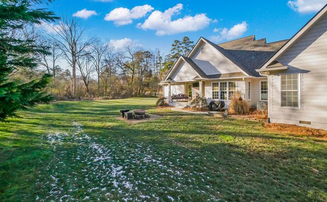 758 W 12th Street, Chickamauga, GA 30707