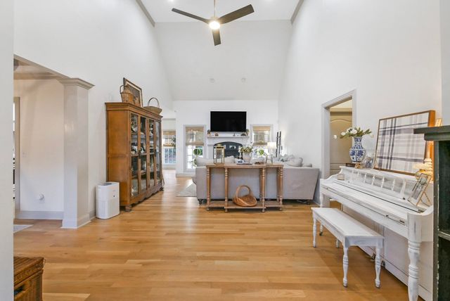 758 W 12th Street, Chickamauga, GA 30707