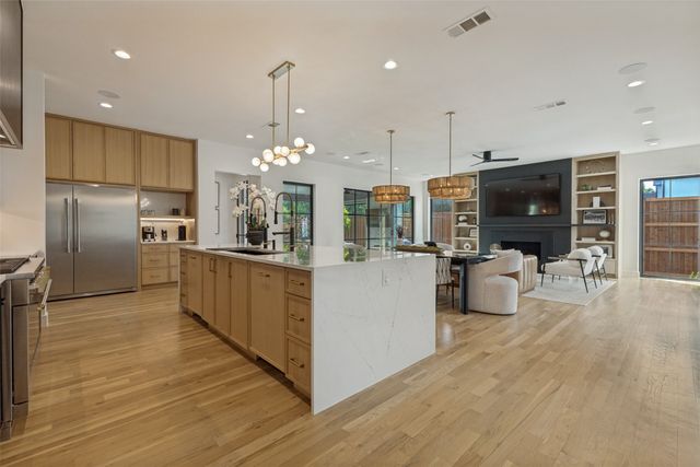 1606 Old Gate Lane, Dallas, TX 75218