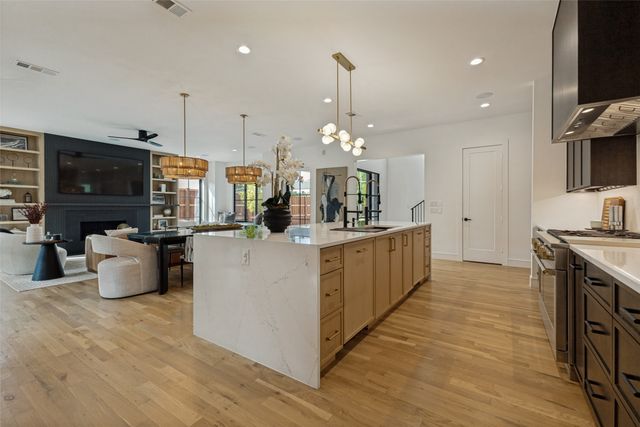 1606 Old Gate Lane, Dallas, TX 75218