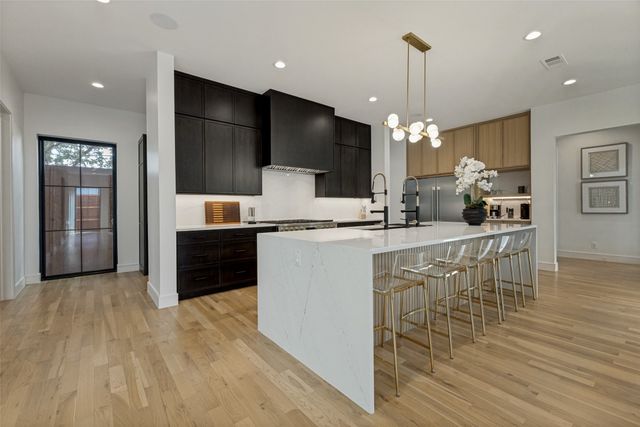 1606 Old Gate Lane, Dallas, TX 75218