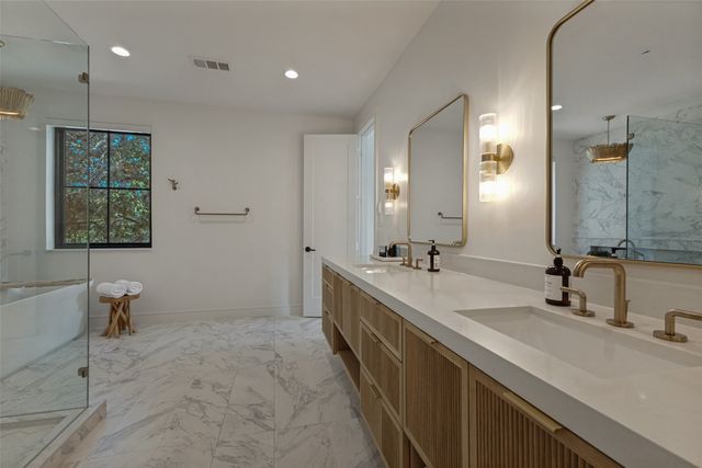 1606 Old Gate Lane, Dallas, TX 75218