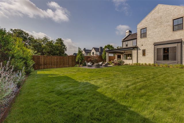 1606 Old Gate Lane, Dallas, TX 75218