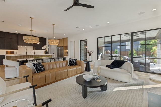 1606 Old Gate Lane, Dallas, TX 75218