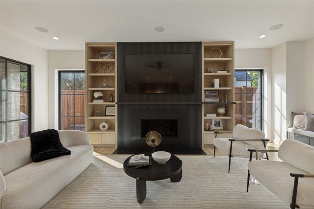 1606 Old Gate Lane, Dallas, TX 75218