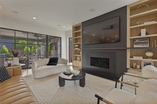 1606 Old Gate Lane, Dallas, TX 75218