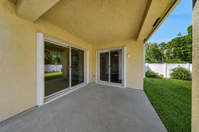5743 Sunberry Circle, Fort Pierce, FL 34951