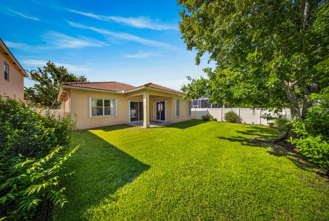 5743 Sunberry Circle, Fort Pierce, FL 34951