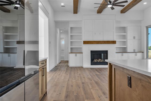 819 Meadow Lark Lane, Red Oak, TX 75154