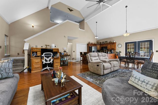 315 Honey Locust Lane, Whittier, NC 28789