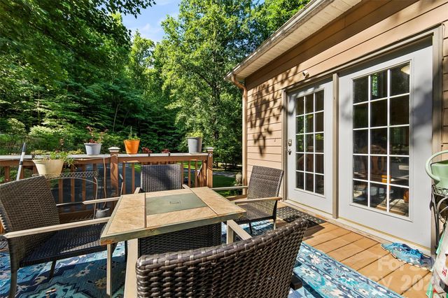 315 Honey Locust Lane, Whittier, NC 28789
