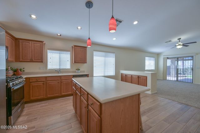 12461 N Crimson Vista Drive, Marana, AZ 85658