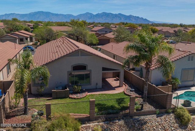 12461 N Crimson Vista Drive, Marana, AZ 85658