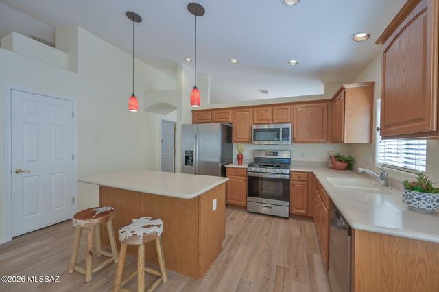 12461 N Crimson Vista Drive, Marana, AZ 85658