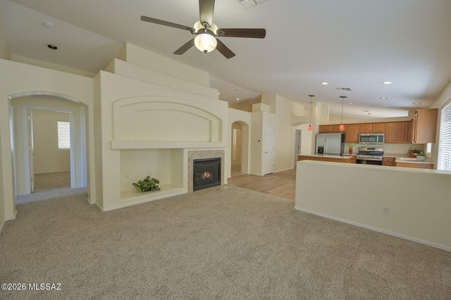 12461 N Crimson Vista Drive, Marana, AZ 85658