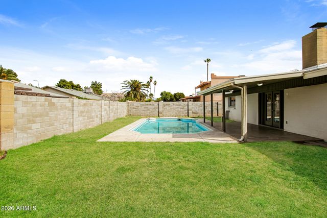 5010 W KALER Drive, Glendale, AZ 85301