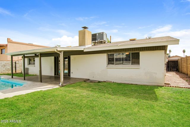 5010 W KALER Drive, Glendale, AZ 85301