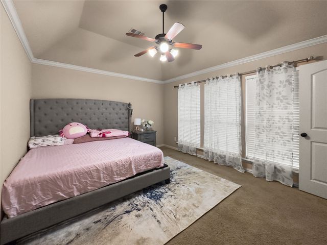 5801 Mira Lago Lane, Arlington, TX 76017