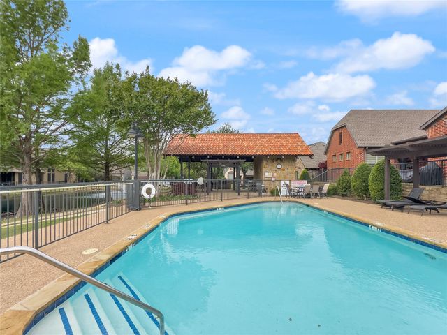 5801 Mira Lago Lane, Arlington, TX 76017