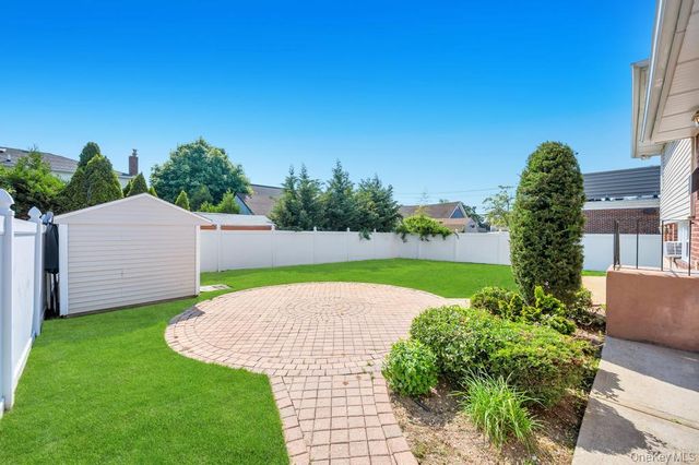 2297 Arby Court, Wantagh, NY 11793