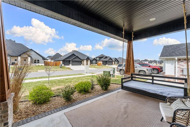 541 Bronco Street, Centerton, AR 72719