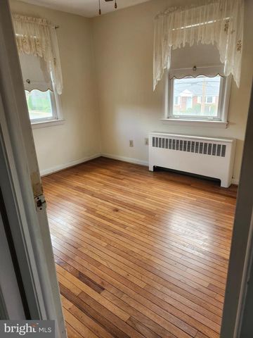 927 HAMILTON ST, Norristown, PA 19401