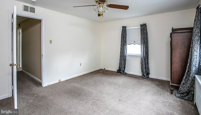 927 HAMILTON ST, Norristown, PA 19401