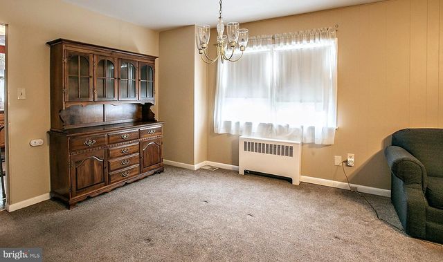 927 HAMILTON ST, Norristown, PA 19401