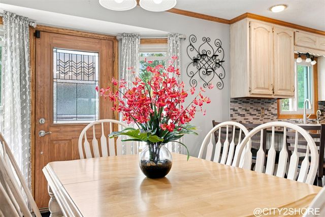 6719 Crown Point Drive, Hudsonville, MI 49426